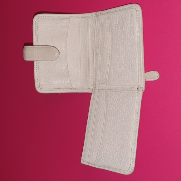 Brighton Leather Daisy Wallet - Picture 4 of 8